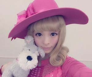 きゃりーぱみゅぱみゅが もんだいガール Mvでトランシーバー使用で非難の声 セカオワのドラゲナイ意識の演出で黒歴史に 今日の最新芸能ゴシップニュースサイト 芸トピ