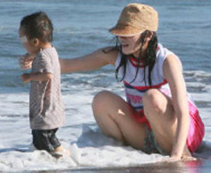 綾瀬はるか 九十九里浜1