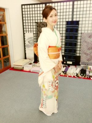 紗栄子　着物１