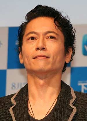 三上博史