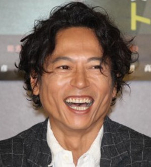 三上博史
