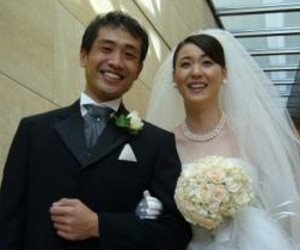 萩原智子と夫の佐藤一馬の画像