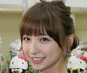 篠田麻里子