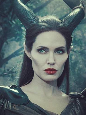 アンジェリーナジョリーのマレフィセント画像