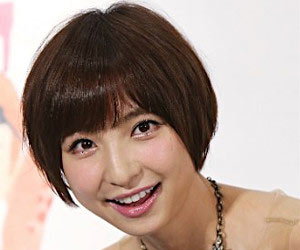 篠田麻里子