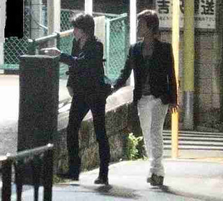 氷川きよしと松村雄基のツーショットフライデー