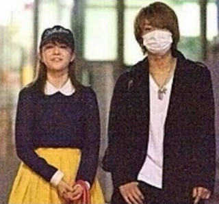 阿部顕嵐 村重杏奈のツーショット写真1