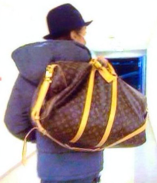 大倉忠義のヴィトンバッグ