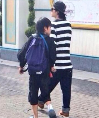 菊池風磨が赤西仁の洋服の真似