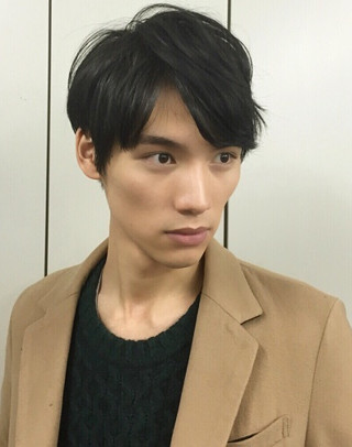 福士蒼太が「きょうは会社休みます。」終了後に断髪した写真