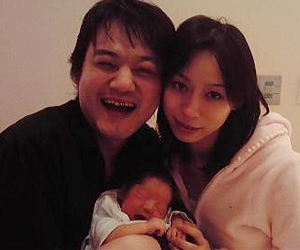 元ドロンズの大島直也と武田夏葉子と息子の写真