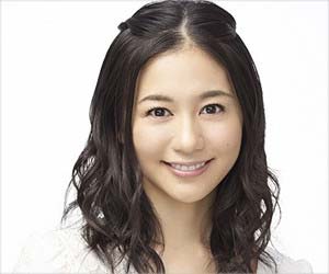 関根麻里
