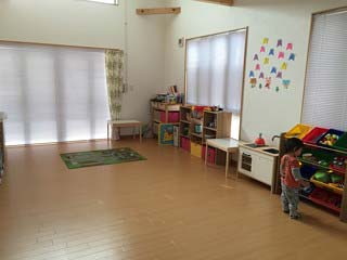 小阪由佳が運営の保育園内部