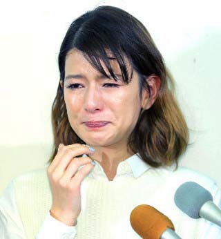 スザンヌ 離婚会見