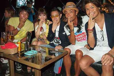 加藤綾菜の悪友