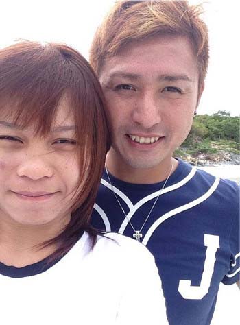 弦巻健人選手とタイ人女性不倫相手ツーショット写真2