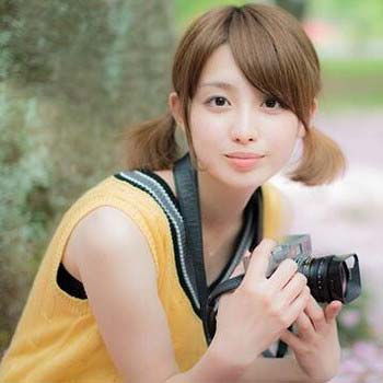 ツインテール協会の写真集に出演した宮司アナの写真