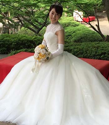 元モエヤン池辺愛 ウェディングドレス