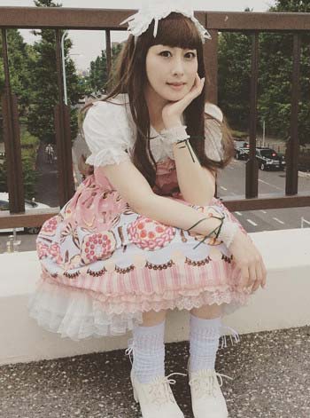 鳥居みゆき ゴスロリ