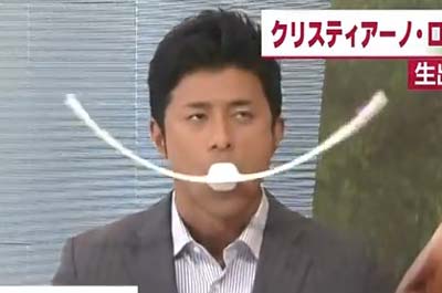 フジテレビの榎並大二郎アナが『スーパーニュース』でクリロナがPRの器具試用も白目