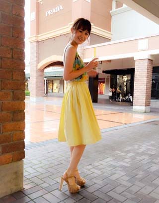 錦織圭選手とデートの新恋人・観月あこが7日に更新したブログに投稿したコーディネート画像