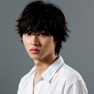 日本テレビ実写ドラマ『デスノート』でL役の山崎賢人