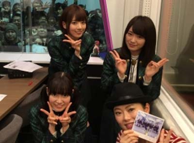 乃木坂46橋本奈々未らがLOVE FMの公開生放送に出演した際の収録後写真