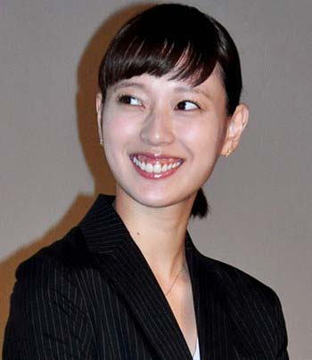 フジテレビドラマ『リスクの神様』ファンミーティング出席の戸田恵梨香1枚目