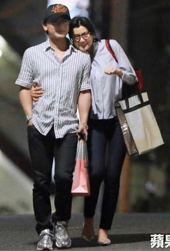 『フライデー』撮影の藤原紀香と片岡愛之助のラブラブツーショット