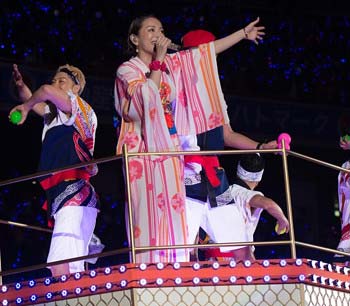 浜崎あゆみがa-nationで披露した浴衣姿