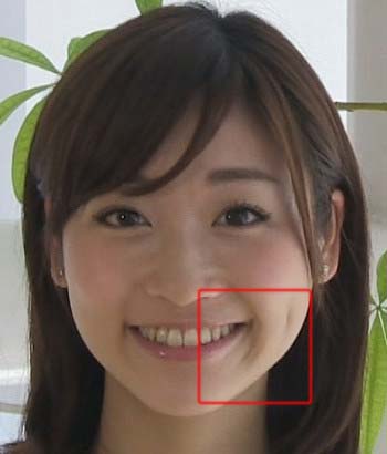 牧野結美アナウンサーの口のしわ