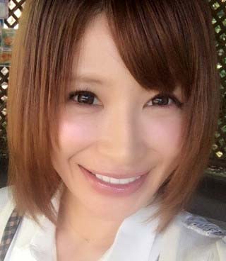 手島優の現在の顔2枚目