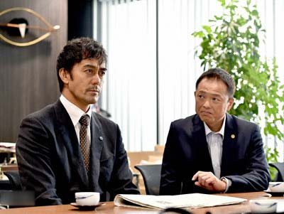 TBSドラマ『下町ロケット』の阿部寛と恵俊彰