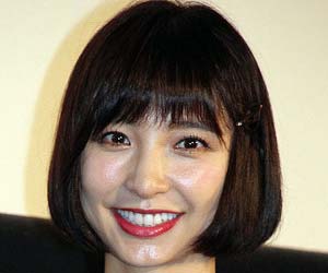 篠田麻里子