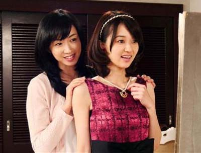 『新・牡丹と薔薇』出演の黛英里佳と逢沢りな