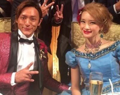 内山麿我と再婚相手