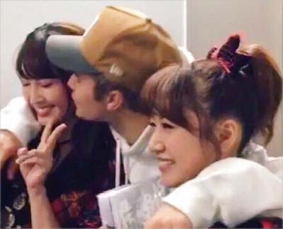 ジャスティン・ビーバーが小嶋陽菜にキス