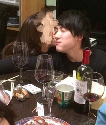 加藤凌平の頬にキス流出写真