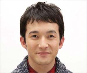 俳優の浅利陽介