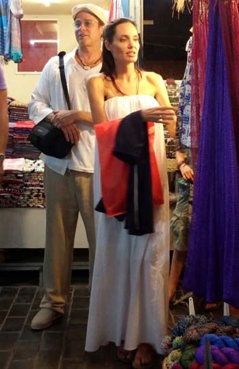 アンジェリーナ・ジョリーが激ヤセ1枚目