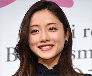 世界で最も美しい顔100人で石原さとみが日本人トップ 今年もakb48島崎遥香がランクイン 佐々木希より上位で疑問の声 今日の最新芸能ゴシップニュースサイト 芸トピ