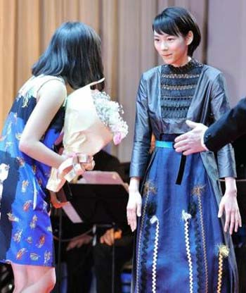 能年玲奈が9ヶ月ぶりに公の場に登場3枚目