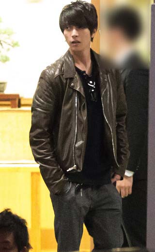 山下智久が5年ぶりにジャニーズの初詣に参加