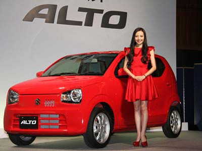 ベッキーがCM出演のスズキ・アルト