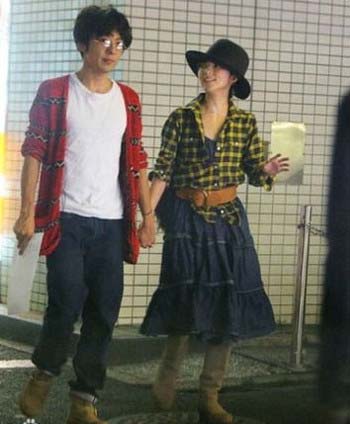 田中麗奈と高橋一生のフライデーツーショット写真