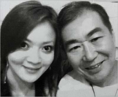 桂文枝と紫艶の最近のツーショット写真で、1～2年前カラオケデートした際に撮影したもの