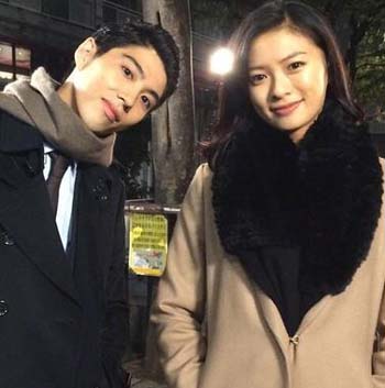 ドラマ『Nのために』で共演した賀来賢人と榮倉奈々のツーショット