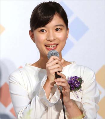 次期NHK朝の連続テレビ小説「べっぴんさん」ヒロイン役に決定した芳根京子