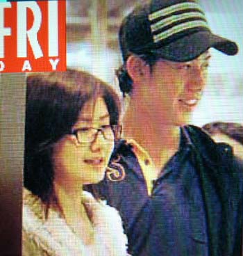 錦織圭選手と福原愛選手の『フライデー』ツーショット写真（正面）