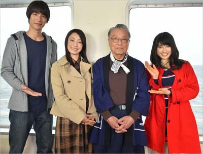 『お迎えデス。』出演の福士蒼汰、菅野美穂、伊東四朗、土屋太鳳